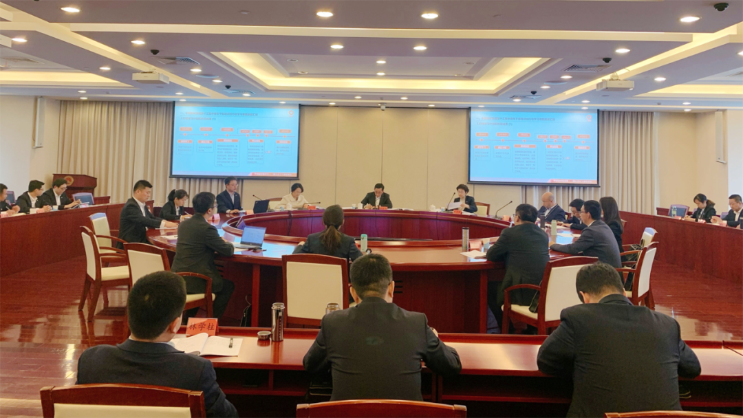 		李新华在中央党校（国家行政学院）与集团第十三期中青班座谈交流_企业培训_CA88集团有限公司	
