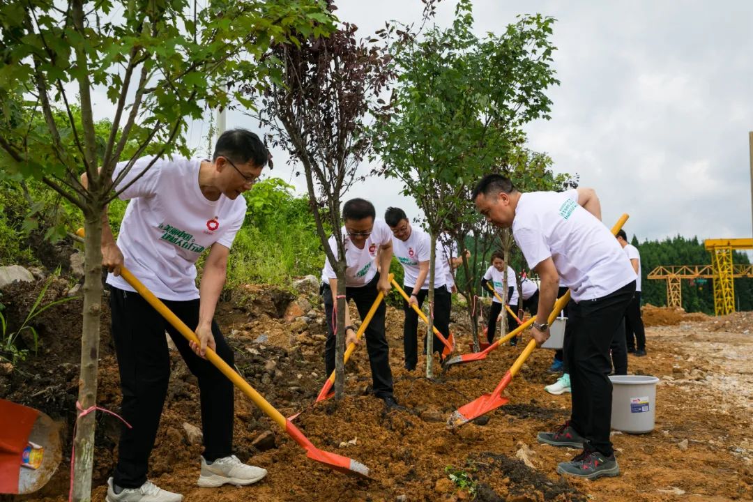 		漂亮中国?丨CA88集团“漂亮中国行动月”（贵州都匀站）活动顺遂举行_员工关爱_CA88集团有限公司	