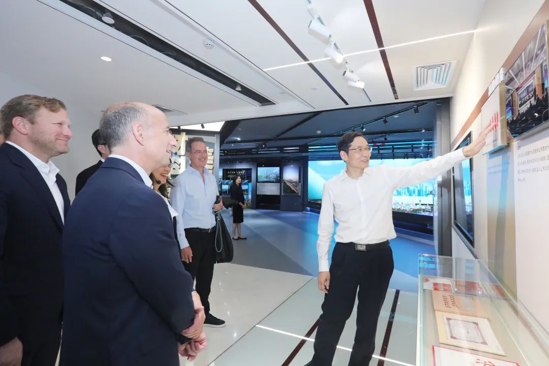 		周育先会见摩科瑞能源集团董事长Marco一行_国际交流_CA88集团有限公司	