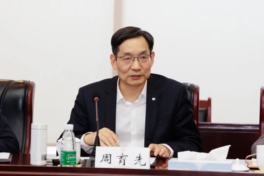 		周育先受邀出席第三届国际新质料工业大会和第四届光电质料大会并致辞，，会后深入集团在蚌企业调研指导_责任撒播_CA88集团有限公司	