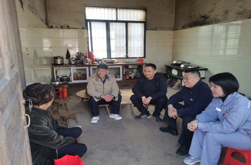 		践行二十大精神，，，，，我们都是追“锋”人 | 各企业举行传承雷锋精神系列活动_企业公民_CA88集团有限公司	