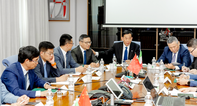 		李新华加入全球水泥与混凝土协会董事会及向导人聚会，，，，，并造访意大利Colacem集团_国际交流_CA88集团有限公司	