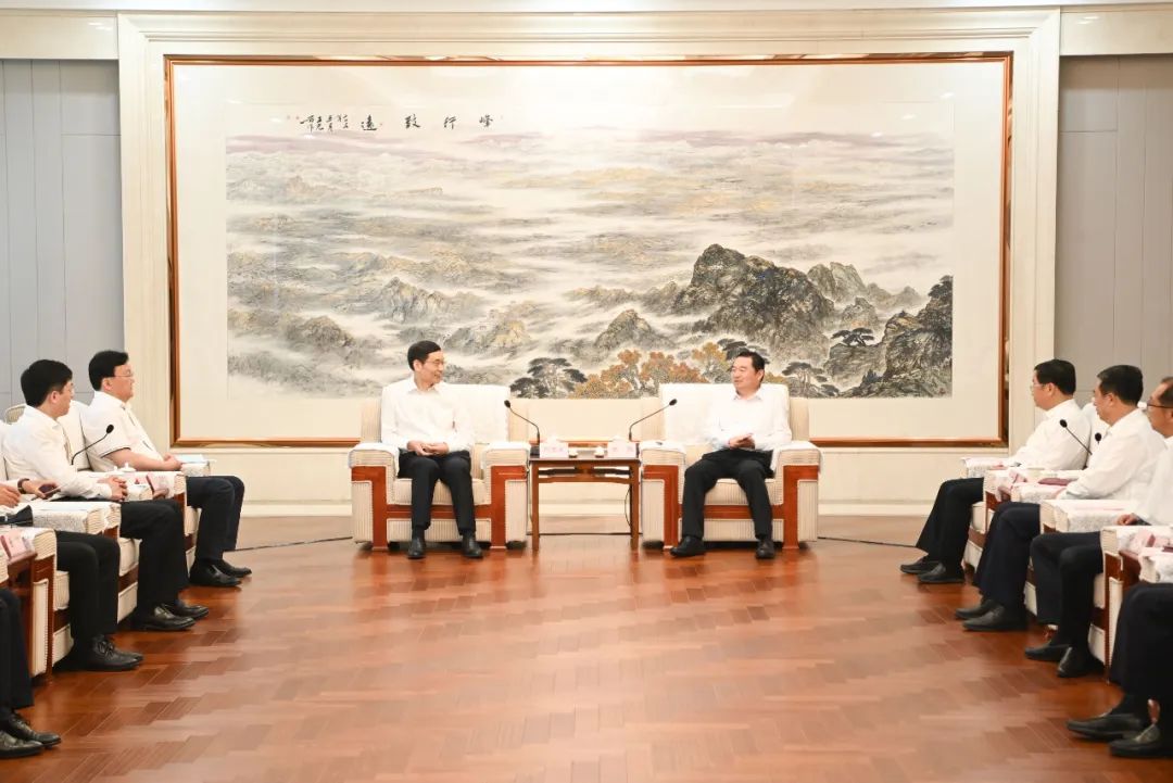 		周育先受邀加入国资央企助力东北周全振兴座谈会并调研集团在沈企业_国际交流_CA88集团有限公司	