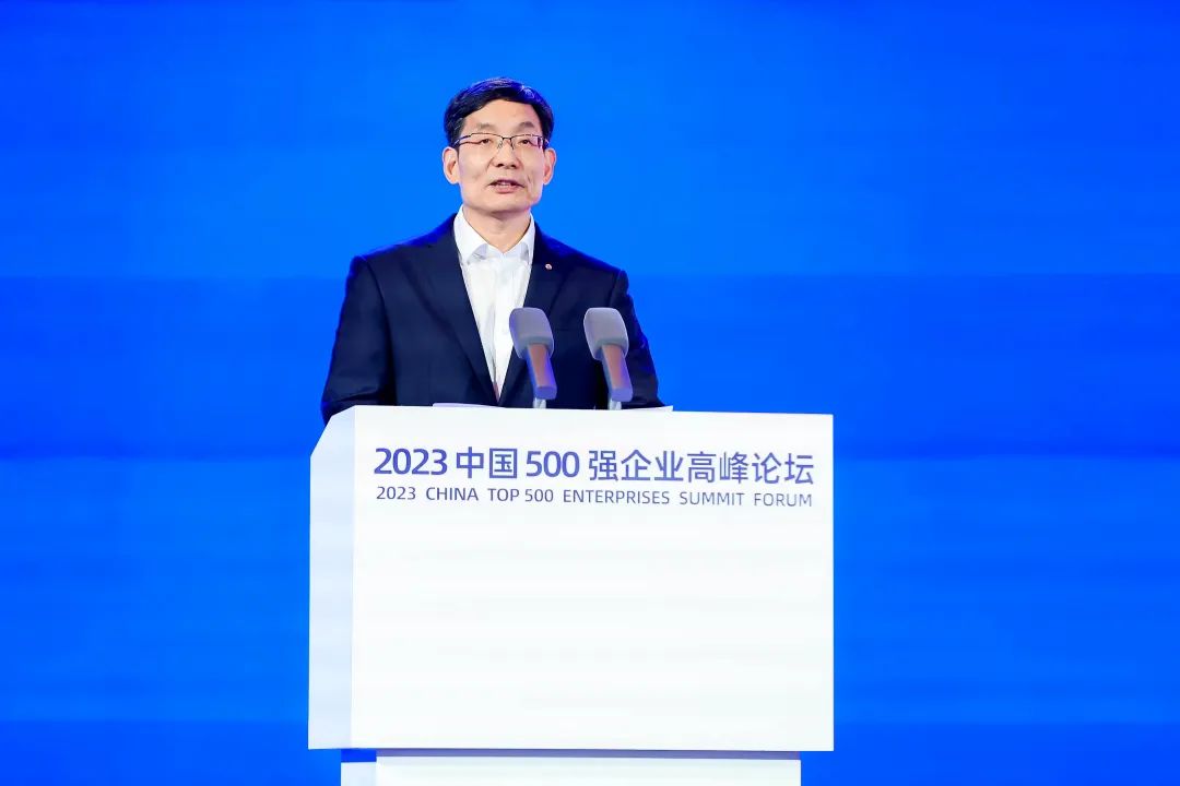 		周育先受邀出席安徽省与中央企业相助生长座谈会和中国500强企业岑岭论坛并作演讲_责任撒播_CA88集团有限公司	