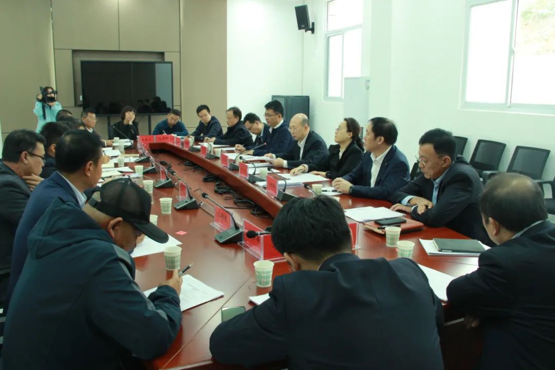 		常张利加入在宁中央单位定点帮扶座谈会并赴泾源县调研墟落振兴事情_企业公民_CA88集团有限公司	