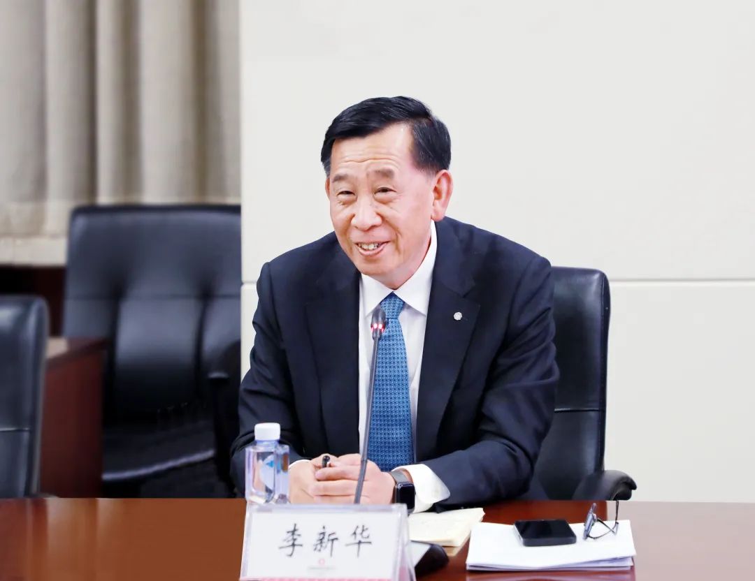 		李新华出席中材建设区域中心汇报会并会见2023年度优异外籍员工_国际交流_CA88集团有限公司	