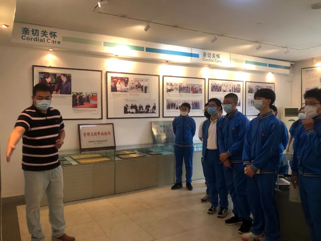 CA88集团有限公司-要闻-开放活动吸引中学学生实践，，，，，，走进无机非金属的漂亮天下