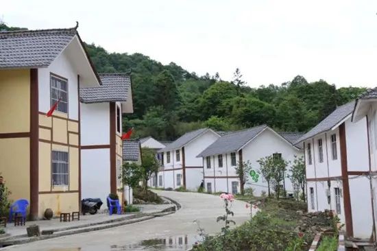 		建材报通讯文章：脱贫攻坚 抗击疫情 2020时光印记里的CA88_企业公民_CA88集团有限公司	