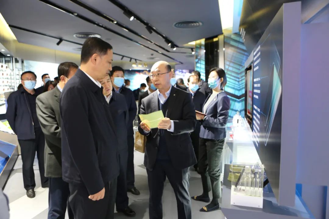 		曹江林与山西省副省长卢东亮谈判_幻灯片_CA88集团有限公司	