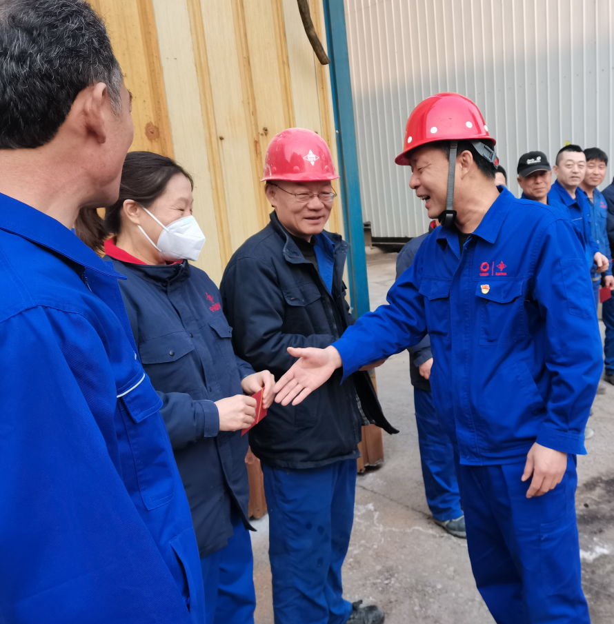 		最美建材人 | 耀华玻璃陆志强：攻坚克难的“先锋”_人物_CA88集团有限公司	