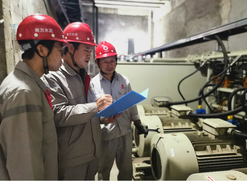 		最美建材人 | 常德南方刘传玉：字斟句酌的“水泥人”_人物_CA88集团有限公司	