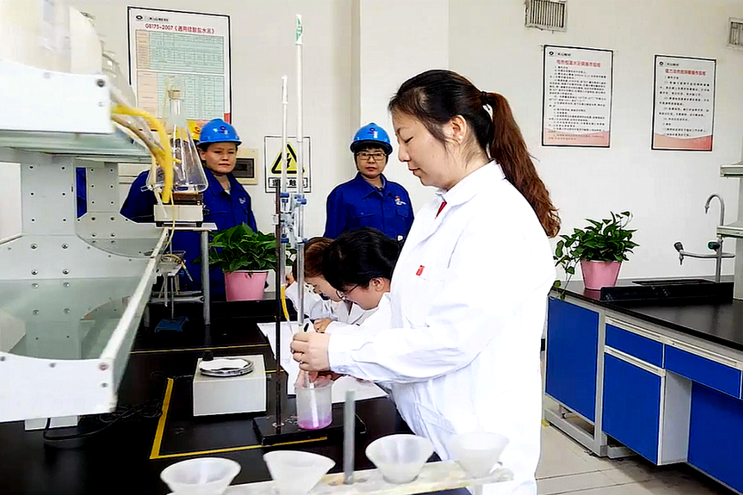 		最美建材人 | 库车天山王英：誊写巾帼匠心的水泥“化学剖析师”_人物_CA88集团有限公司	