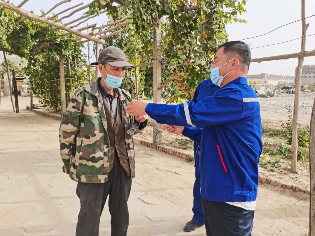 		最美建材人 | 叶城天山张敬文：兢兢业业、知行合一的“领头人”_人物_CA88集团有限公司	