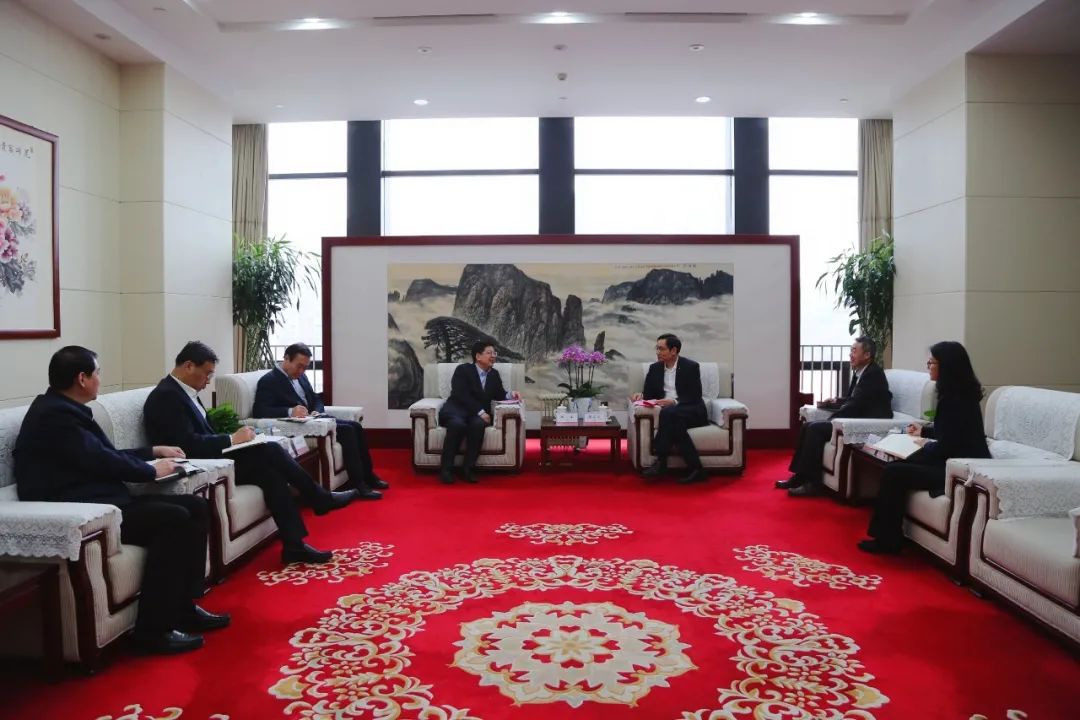 		周育先与枣庄市委书记、市人大常委会向导陈平举行谈判_CA88要闻_CA88集团有限公司	