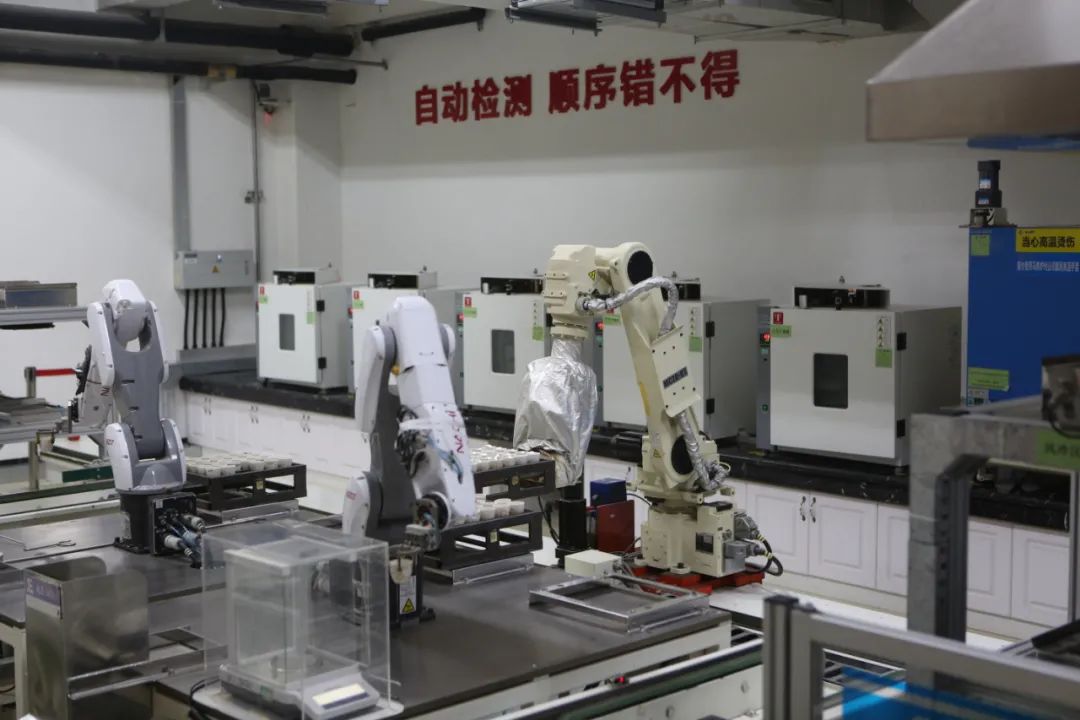 		《经济日报》“走进中建材” ，，报道建材业加速智能化转型 | 泰安站_媒体报道_CA88集团有限公司	