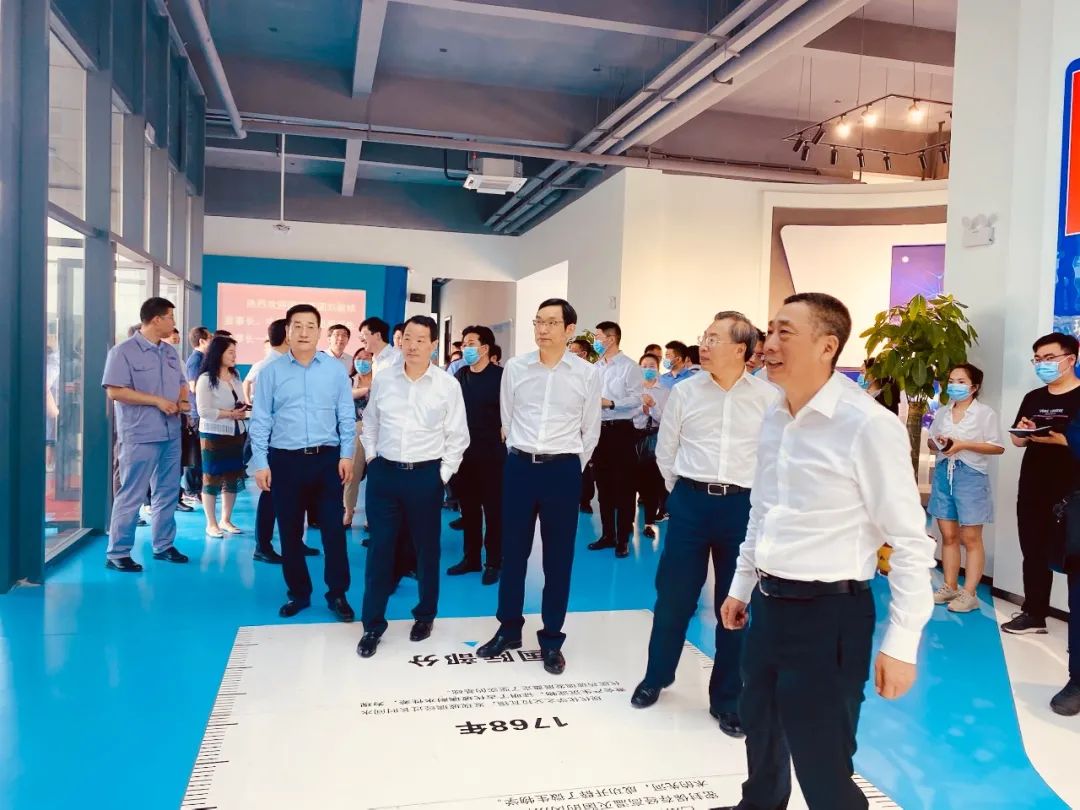 		周育先陪同刘敬桢调研凯盛君恒药玻_幻灯片_CA88集团有限公司	