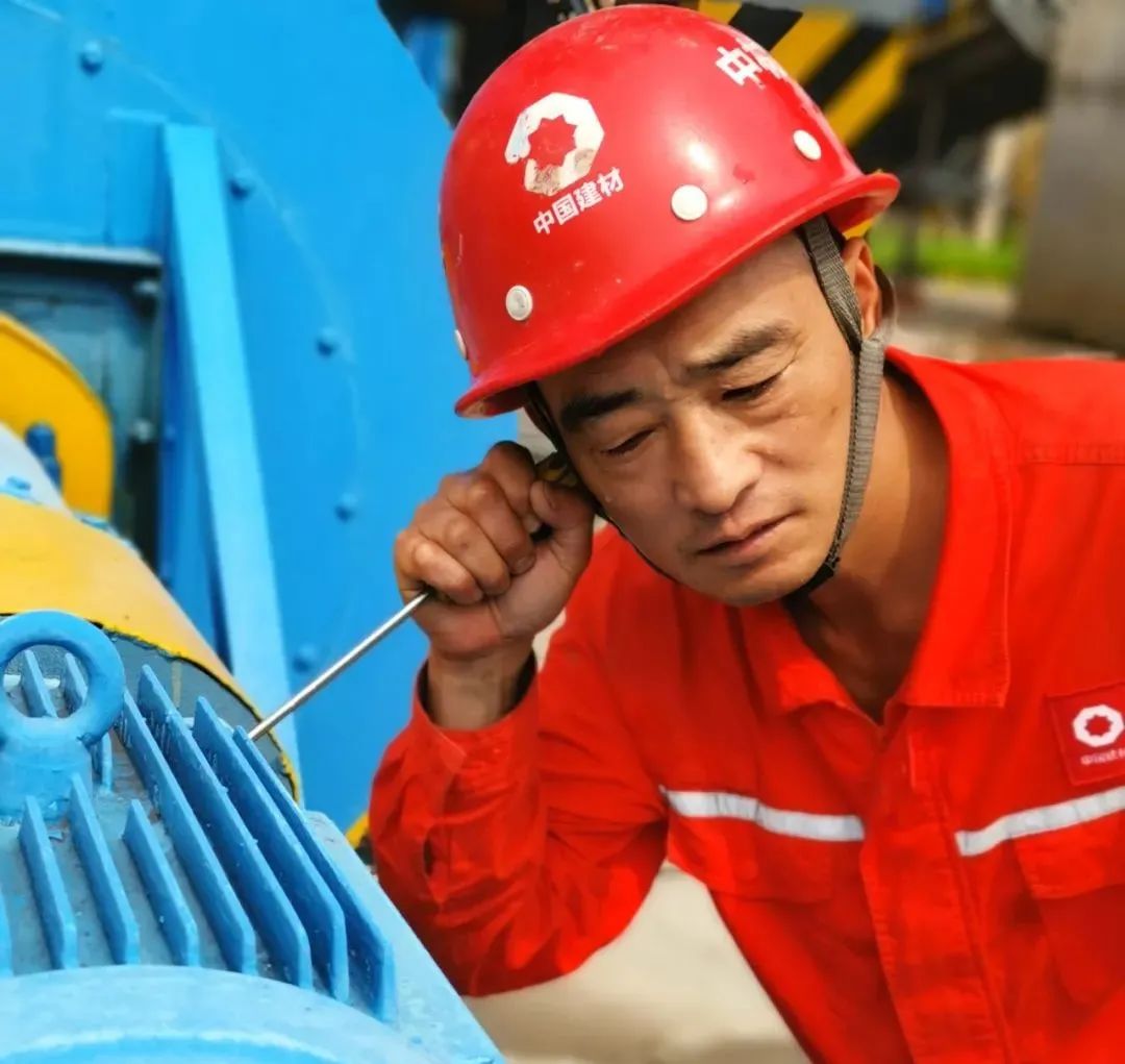 		烈日下的建材人，，，，，无惧“烤”验！_人物_CA88集团有限公司	