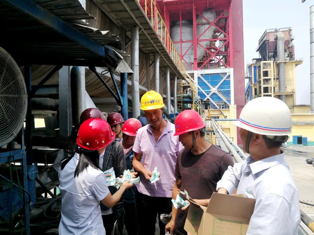 		烈日下的建材人，，，，，无惧“烤”验！_人物_CA88集团有限公司	