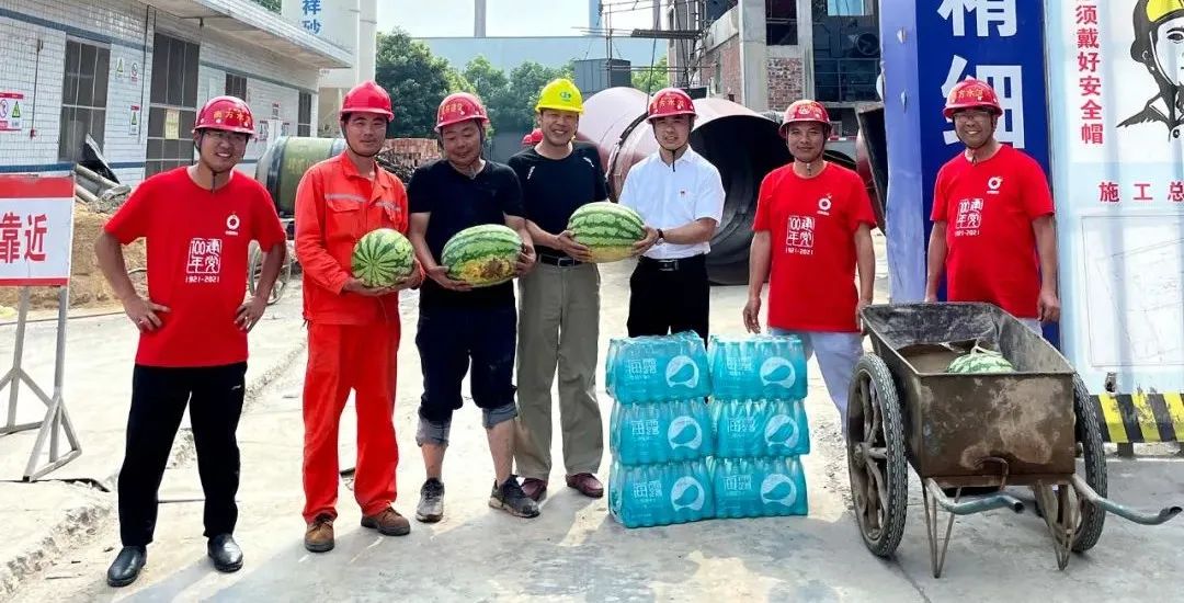 		烈日下的建材人，，，，，无惧“烤”验！_人物_CA88集团有限公司	