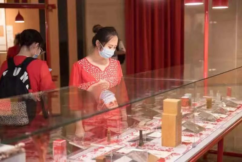 		CA88集团组织旅行“印记初心”公共篆刻展并开展主题党日活动_责任与文化_CA88集团有限公司	