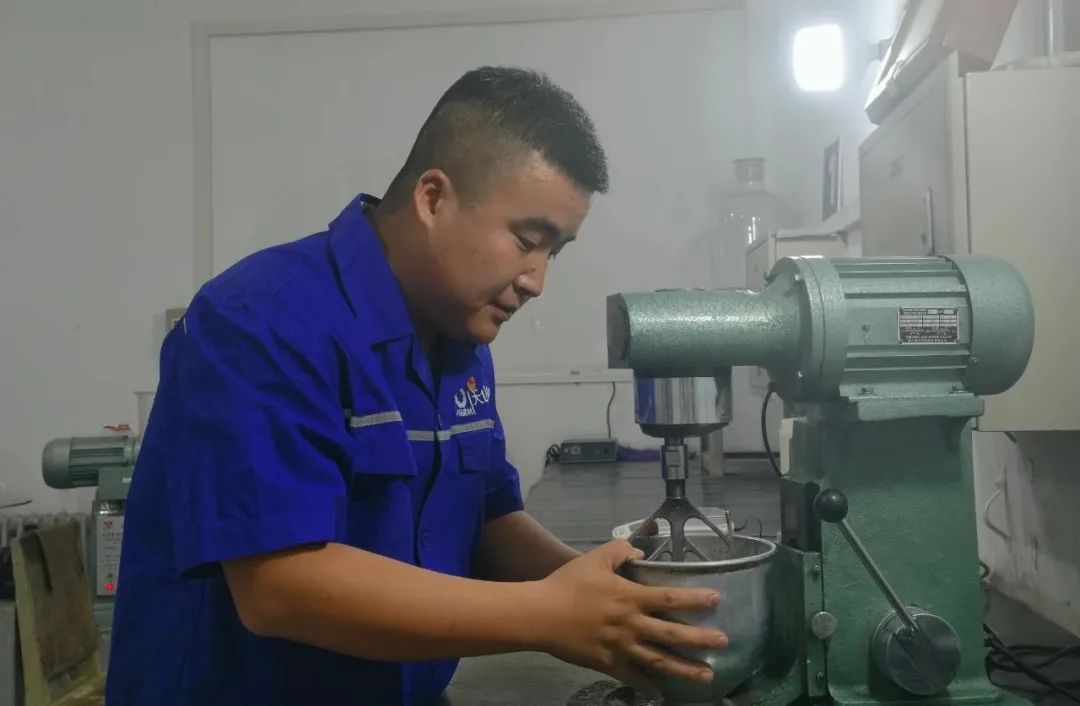 		最美建材人 | 天山水泥李江涛：用阳光起劲的心态面临生涯与事情_最美建材人_CA88集团有限公司	