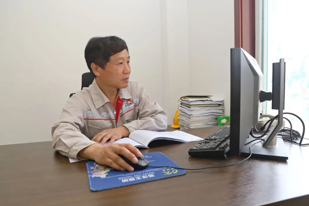 		学习先进模范 | 徐州中联程光新：专心探索党务事情新途径，，，，，，扎实推动支部建设周全过硬_历史长廊_CA88集团有限公司	