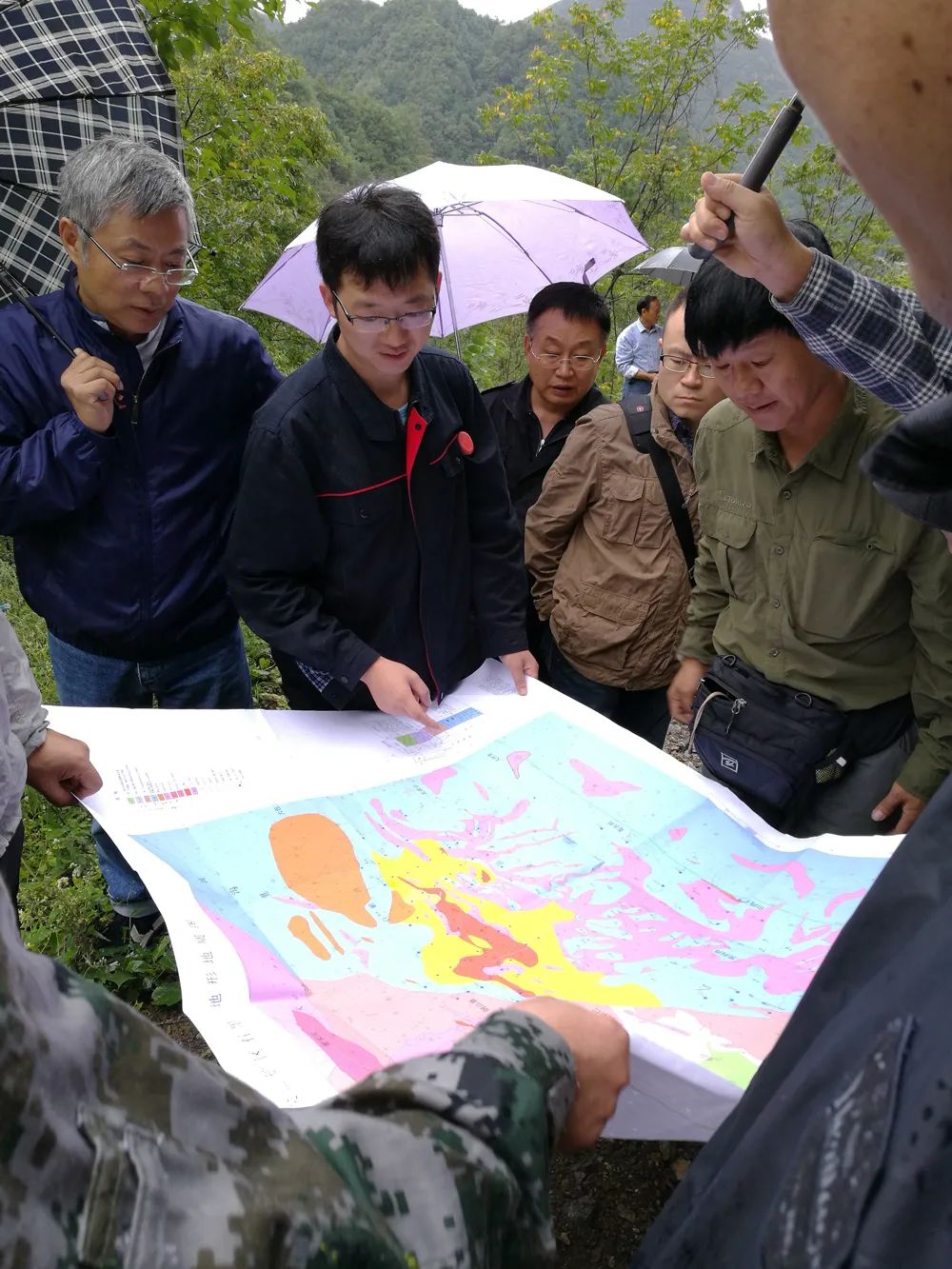 		最美建材人 | 地勘中心四川总队高显忠：扎根野外一线13年 为地勘事业作孝顺_故事_CA88集团有限公司	