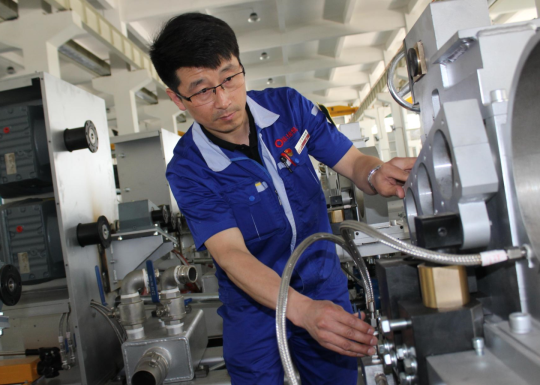 		最美建材人 | 蚌埠凯盛马永飞：生产一线的“小巷总理”_人物_CA88集团有限公司	