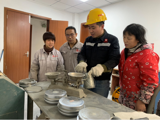 		最美建材人 | 乐昌中建材巩鹏：字斟句酌的质量“把关人”_人物_CA88集团有限公司	