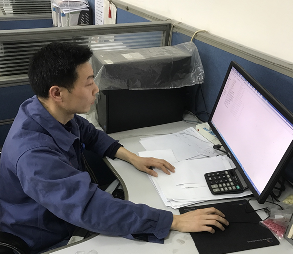 		最美一线劳模 | 南京玻纤院朱斌：归来仍是少年_人物_CA88集团有限公司	