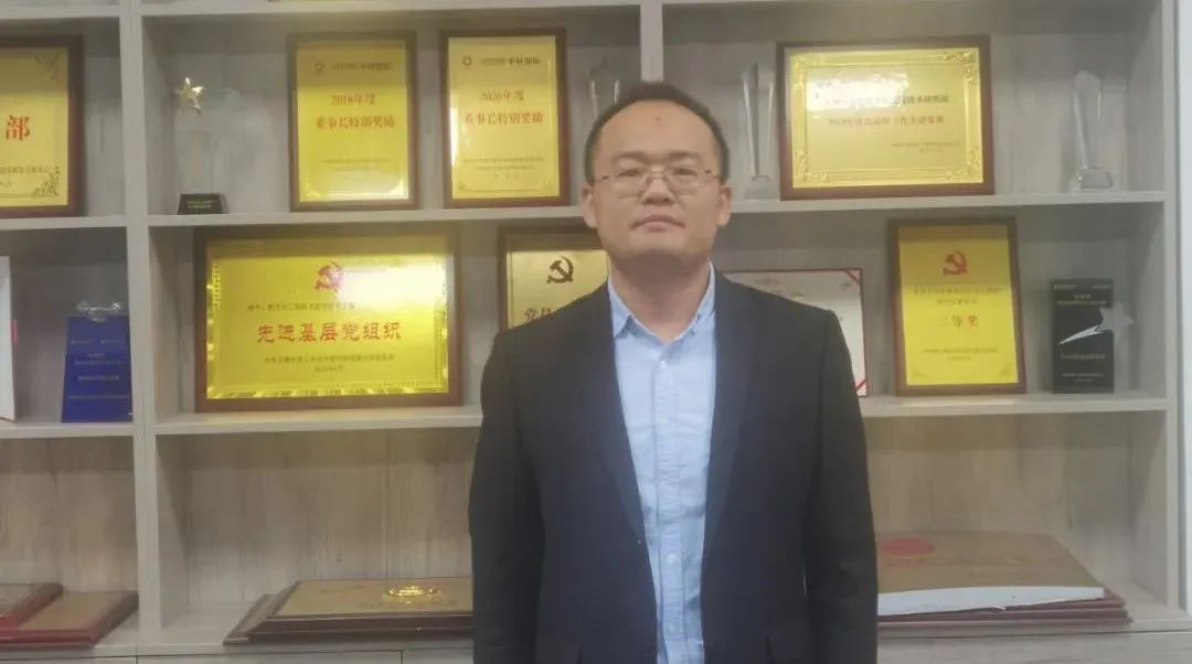 		最美科研先锋 | 天津水泥院胡亚东：数字化转型领跑者_人物_CA88集团有限公司	