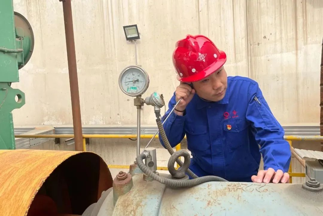 		最美一线劳模 | 耀华玻璃李文彬：时刻严酷要求自己履好职尽好责_人物_CA88集团有限公司	
