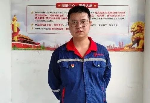 		最美工程手艺职员│峨眉山强华特种水泥陈刚：青春逢盛世 斗争正其时_人物_CA88集团有限公司	