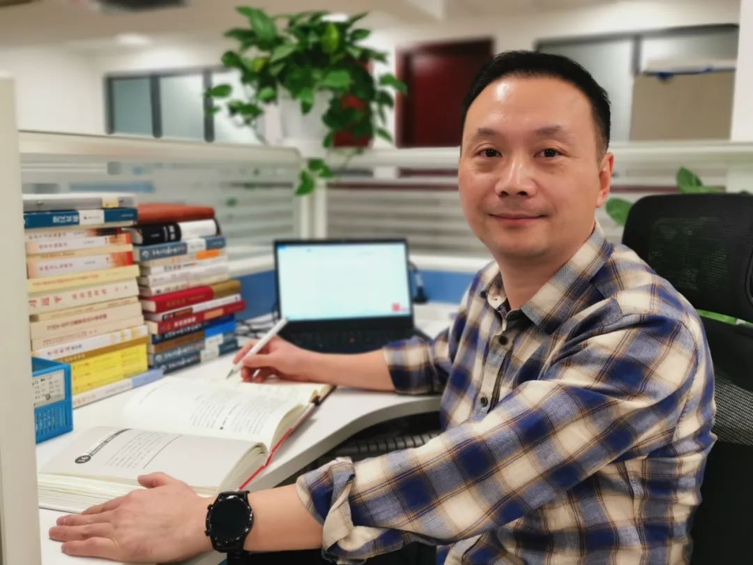 		最美科研事情者 | 瑞泰科技陈卫敏：自信随和的“多面手”_人物_CA88集团有限公司	