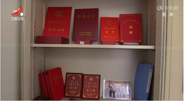 二十大代表访谈丨赵小梅 ：在“巨石”中绽放微光?_要闻_CA88集团有限公司 