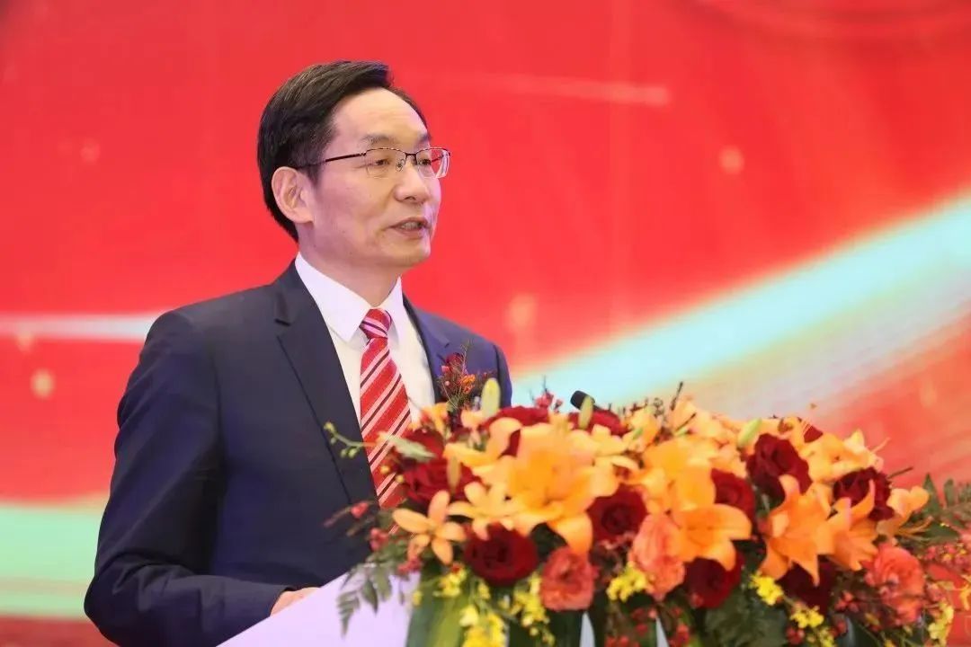 		集团向导出席巨石三十周年相助洽谈活动_幻灯片_CA88集团有限公司	