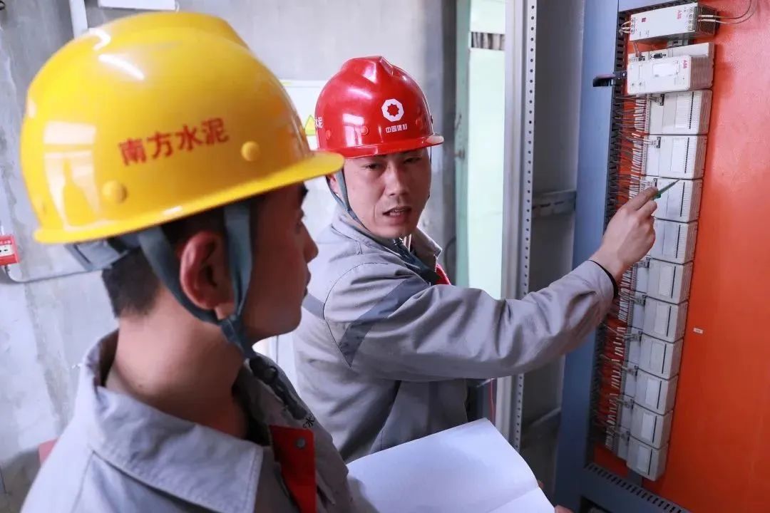 		国之大材 传承有我 ｜一起感受“传帮带”的温温暖实力_责任与文化_CA88集团有限公司	