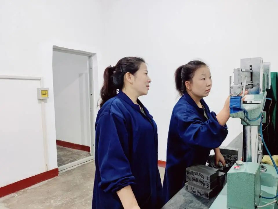 		国之大材 传承有我 ｜一起感受“传帮带”的温温暖实力_责任与文化_CA88集团有限公司	