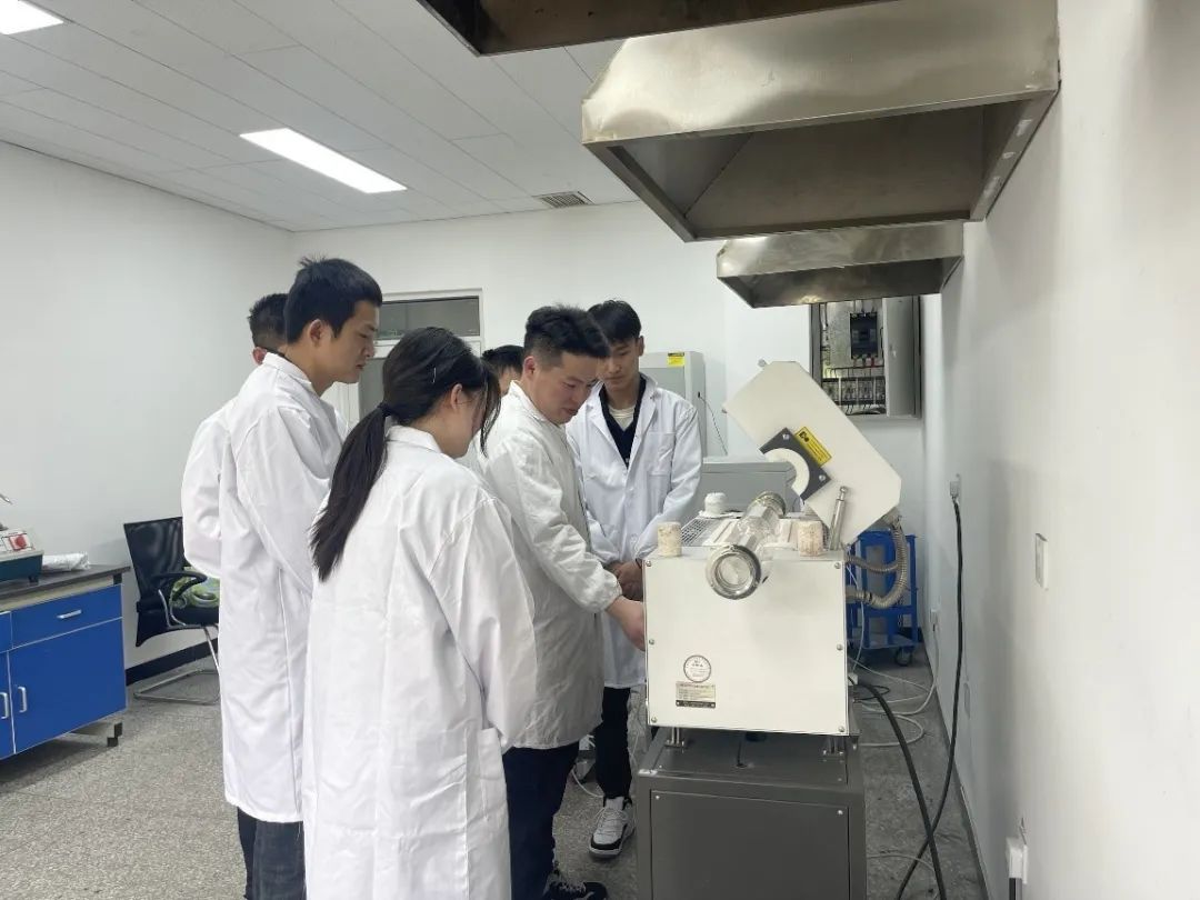 		“争做奋进青年 打造国之大材 建设天下一流”——建材青年有话说_责任与文化_CA88集团有限公司	
