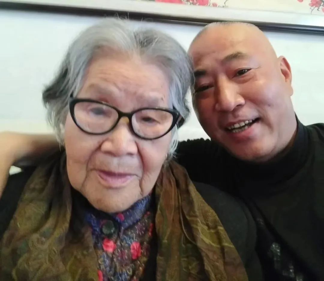		母亲节 | 听听我们建材人爱的广告_责任与文化_CA88集团有限公司	