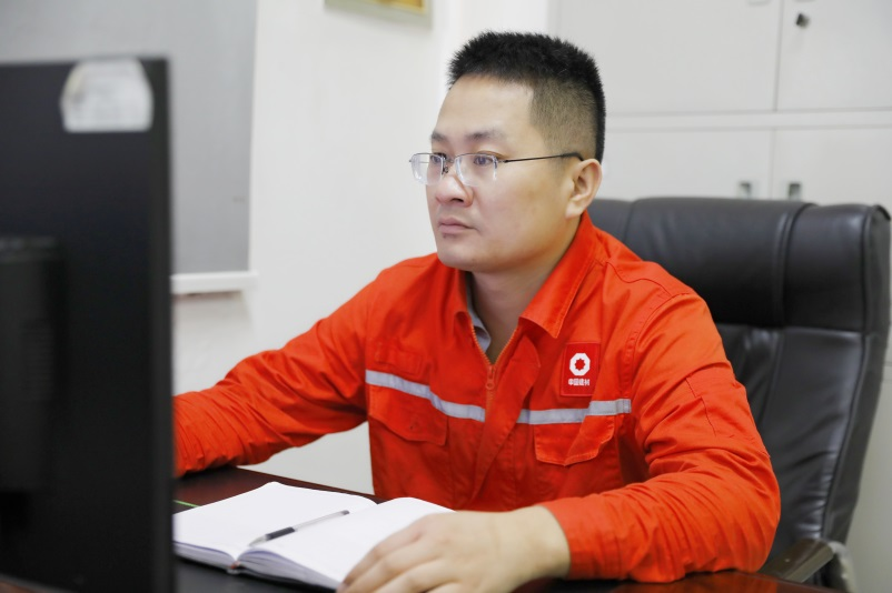 		最美工程手艺职员｜中材萍乡王举：以身为盾 守护清静生产_最美建材人_CA88集团有限公司	