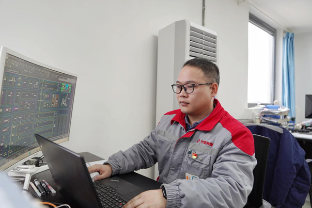 		最美科研先锋 | 中复神鹰林康：程序员跨界工程师的生长历程_最美建材人_CA88集团有限公司	