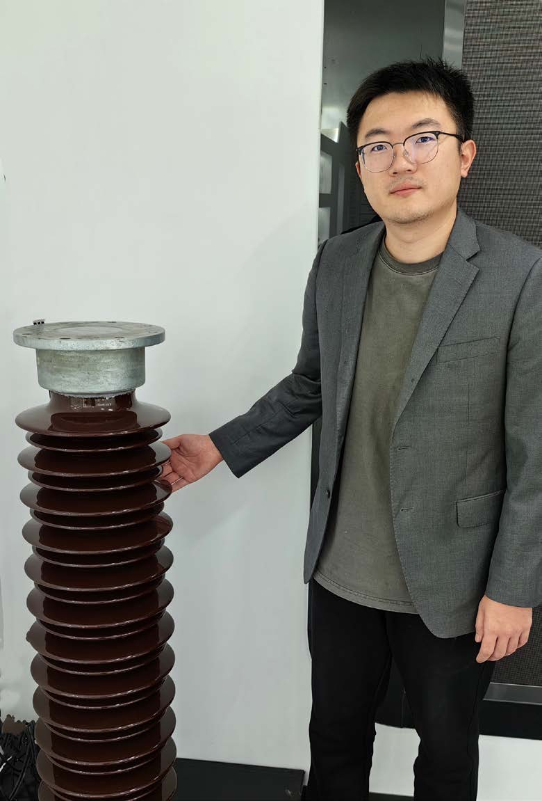 		丝路员工生长记③ | 南非外洋仓花甲销售阿米莉亚·丹尼斯·博思玛 & 电瓷小将披荆斩棘者张冰_人物_CA88集团有限公司	