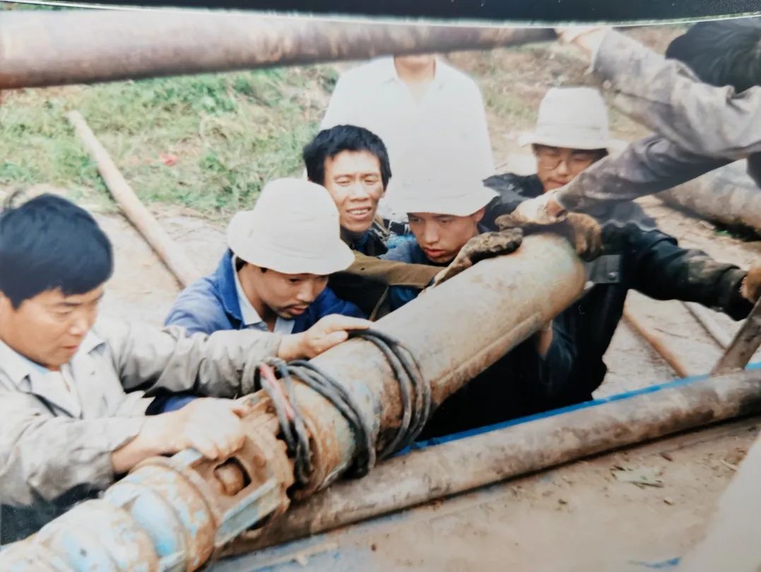 		向善而行 | CA88地质“活雷锋”老谢，，，了不起！_人物_CA88集团有限公司	