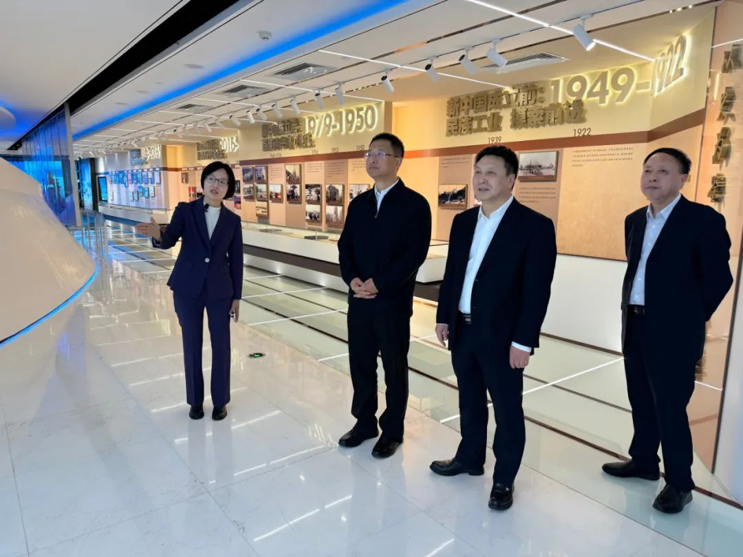 		周育先会见湖南省委常委、岳阳市委书记谢卫江一行_CA88要闻_CA88集团有限公司	