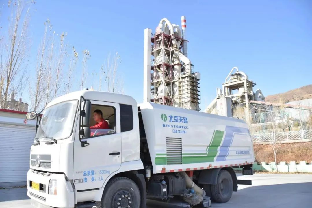 		方寸之地，，，，，“位”你而来 | 快来PICK建材人心中的最美工位吧！_责任与文化_CA88集团有限公司	