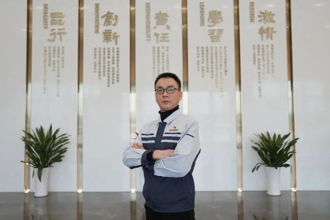 		天下五一劳动奖章丨中国巨石杨伟忠：与“石”俱进 破风前行_人物_CA88集团有限公司	