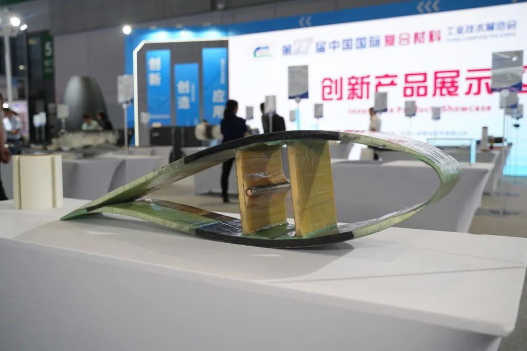 		李新华出席第27届中国国际复材展，，，，，，CA88集团多家企业精彩亮相_CA88要闻_CA88集团有限公司	