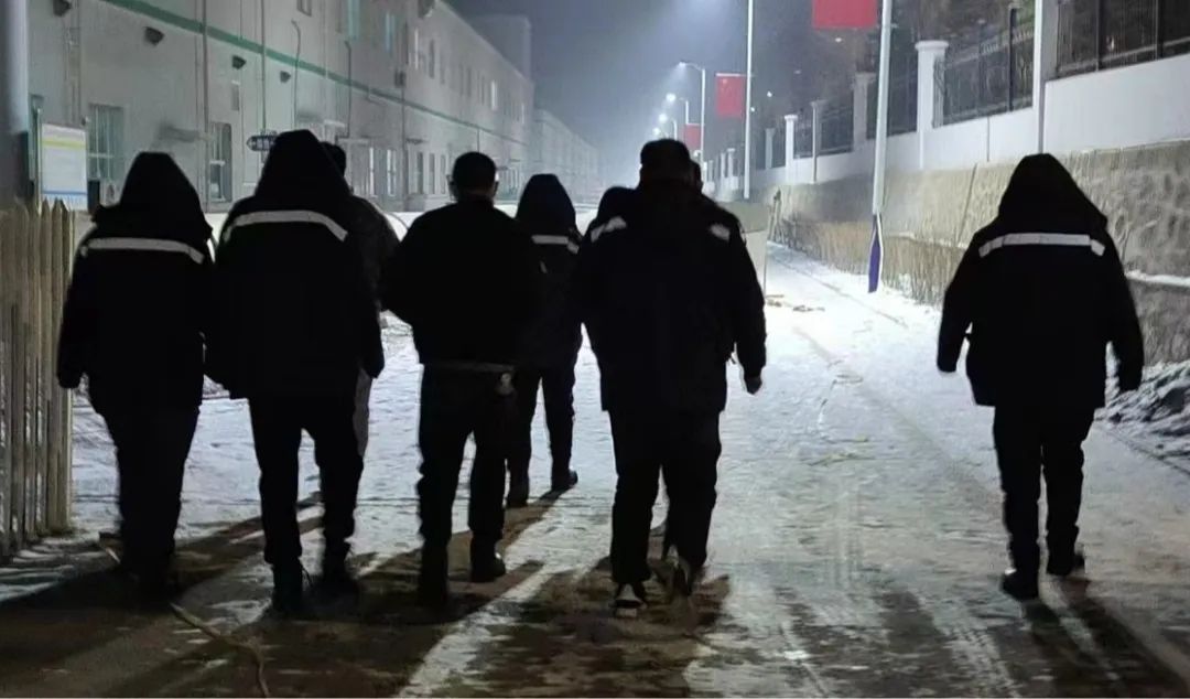 		 出彩建材人 | 忘不了在高原雪夜，，，我们并肩偕行~ _人物_CA88集团有限公司	