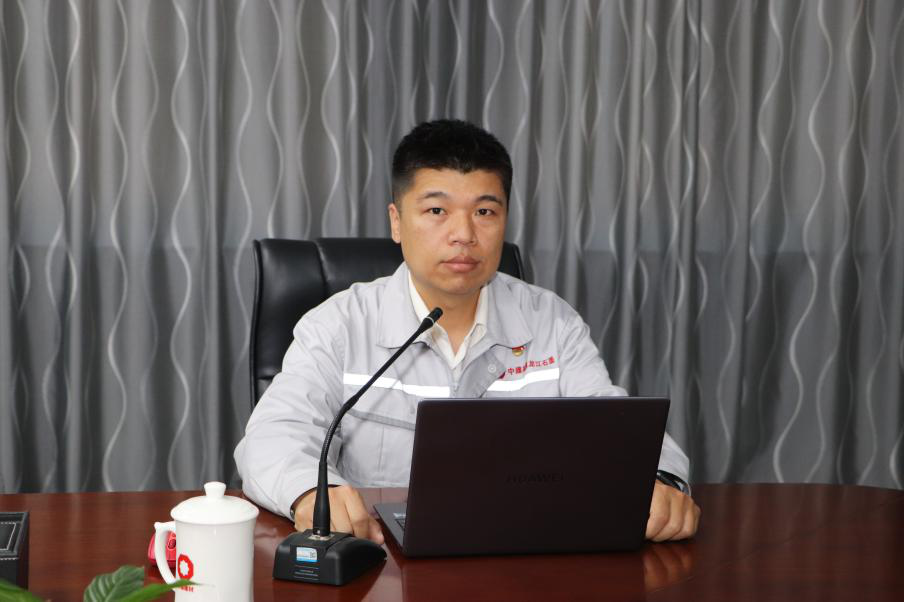 		 中央企业劳动模范 | 在生长石墨新质料工业的蹊径上奋力奔驰——黑龙江石墨副总司理胡锐 _人物_CA88集团有限公司	